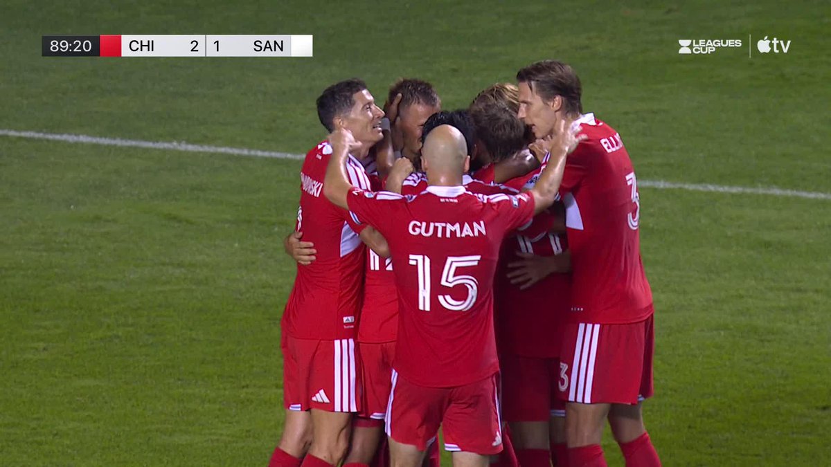 No better time to score🔥 Robin Lod pushes Chicago Fire FC into the lead over Santos! 📺 Apple TV: