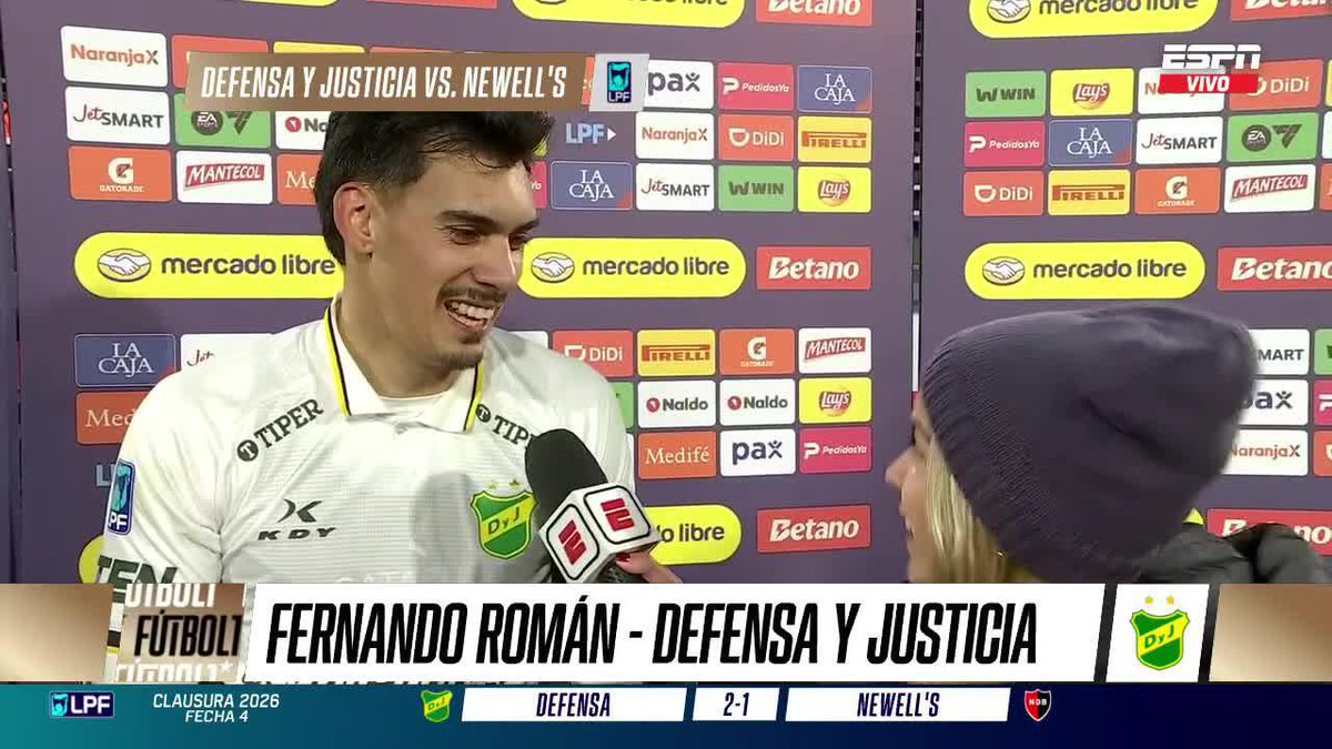 “SOY PARAGUAYO Y ME DICEN ALBAÑIL, HICE EL FESTEJO CON EL BALDE POR LA PARED”. Fernando Román, de Defensa. 🇵🇾