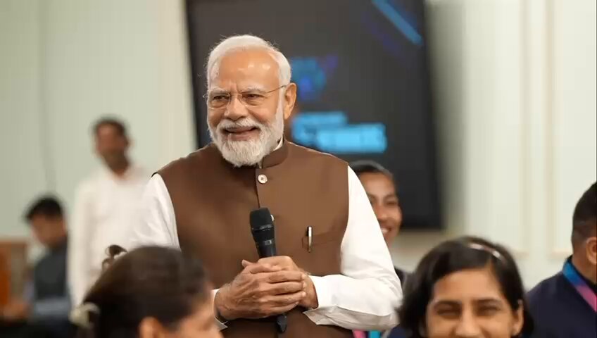 Boxer’s name: Narender Berwal Coach’s name: Narender Rana Prime Minister’s name: Narendra Modi. Silver medal-winning Indian boxer Narender Berwal has described how, in 2015, his Pakistani opponent told him that Pakistan, in general, is scared of “NARENDRA” 🔥😂