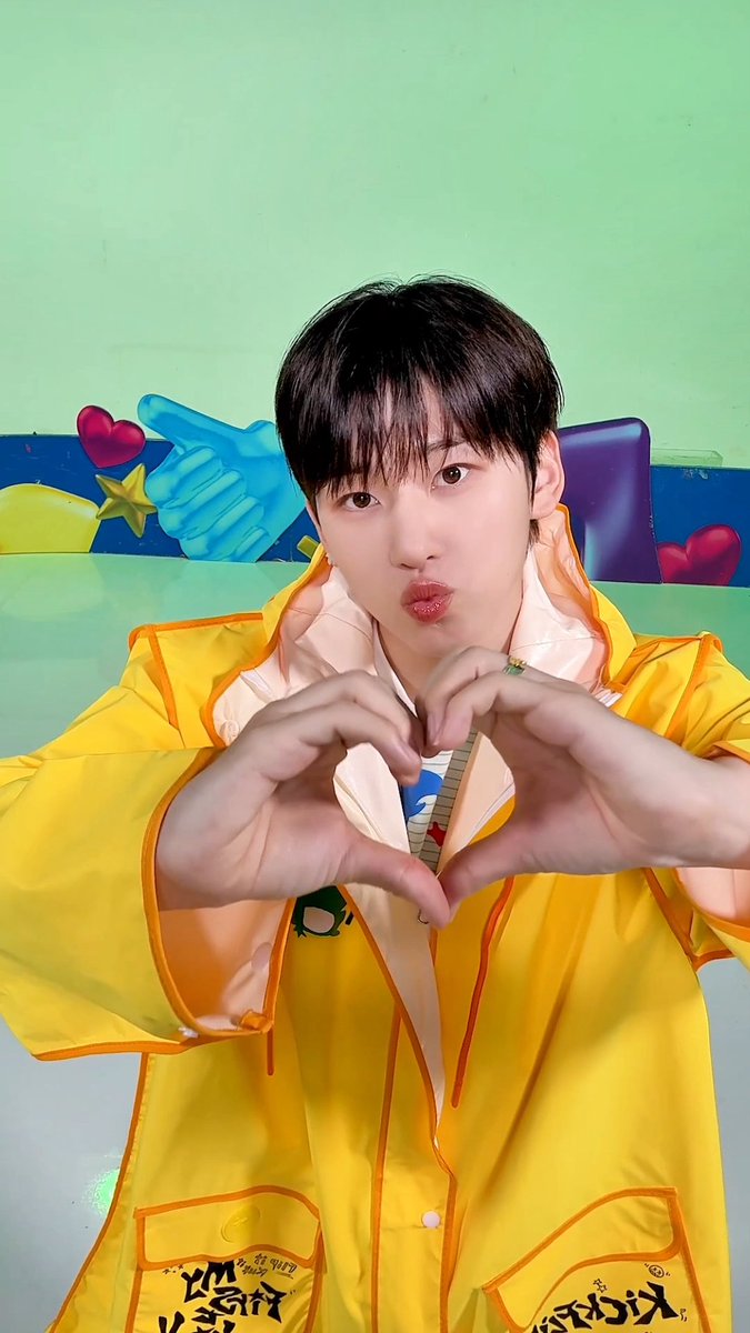 오늘도 (계후니) 매력 뿜뿜(੭•̀ᵕ•̀)੭💗 #MCOUNTDOWN #엠카운트다운 #계훈 #KickFlip