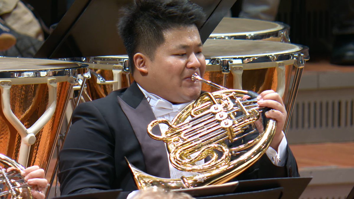 📯🎶2024年よりベルリン・フィルのソロ・ホルン奏者を務めるユン・ゼン。彼が登場したブラームスの交響曲第1番をお聴きください。ユン・ゼンは新シーズン、モーツァルトのホルン協奏曲第4番でソリストとしても登場します!どうぞご期待ください。映像の全編はこちらより▶︎