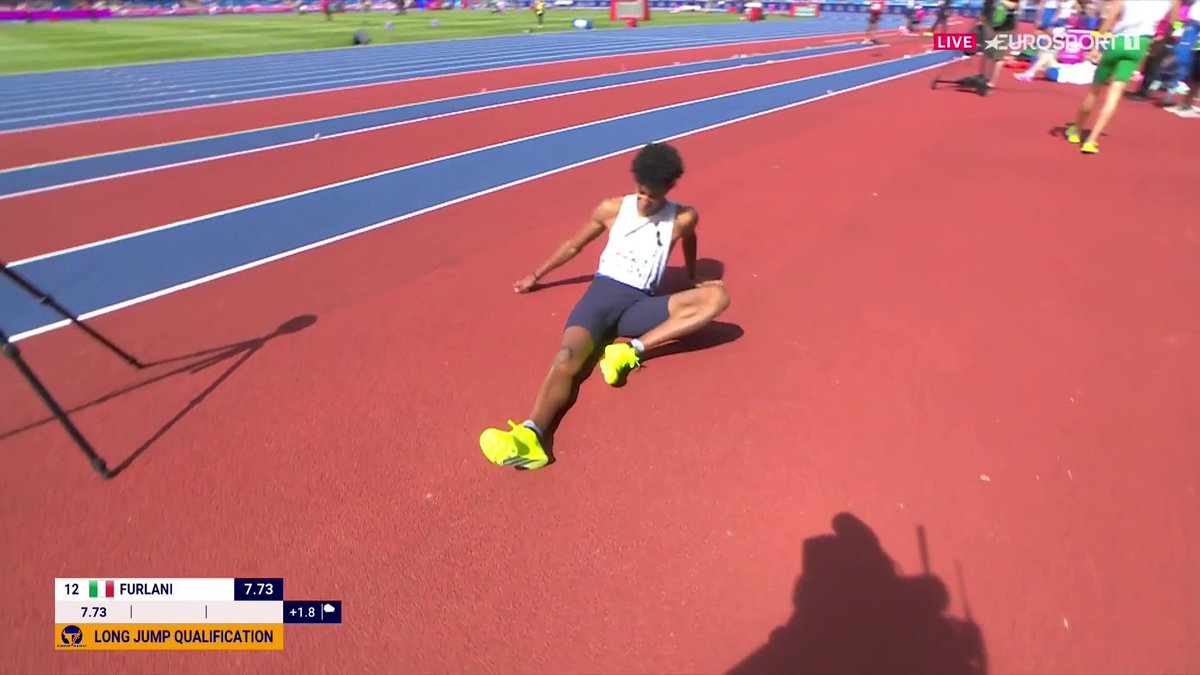 Mattia Furlani, roto en el primer salto 💥🤯 El campeón del mundo de longitud se lesiona y dice adiós a los Europeos. #EuropeanAthletics #Birmingham2026
