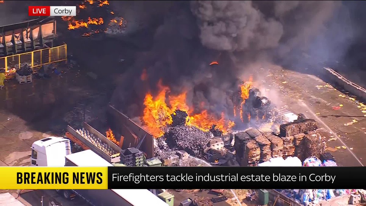 BREAKING: Firefighters are tackling a blaze on an industrial estate in Corby. Nearby residents are being asked to close their windows and doors and avoid the area. Latest: 📺 Sky 501, Virgin 602, Freeview 233 and YouTube