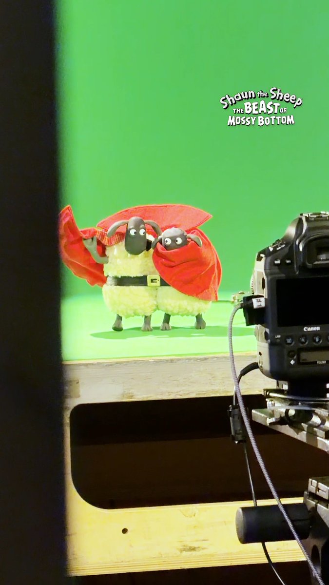 First sneak peek baa-hind the scenes of Shaun’s new movie! 🫣 👀 What are the twins up to here? 🤔