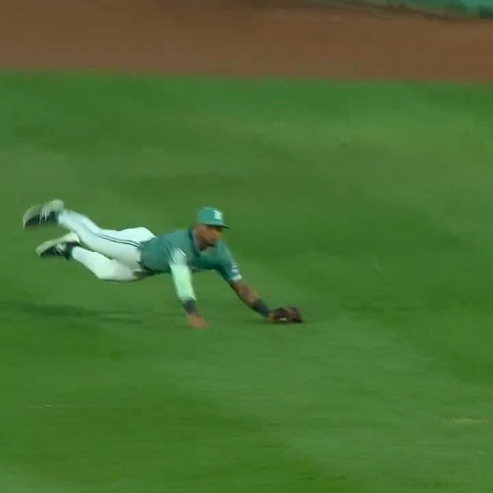 Tolle's reaction says it all. JetBlue's #FlyestPlays