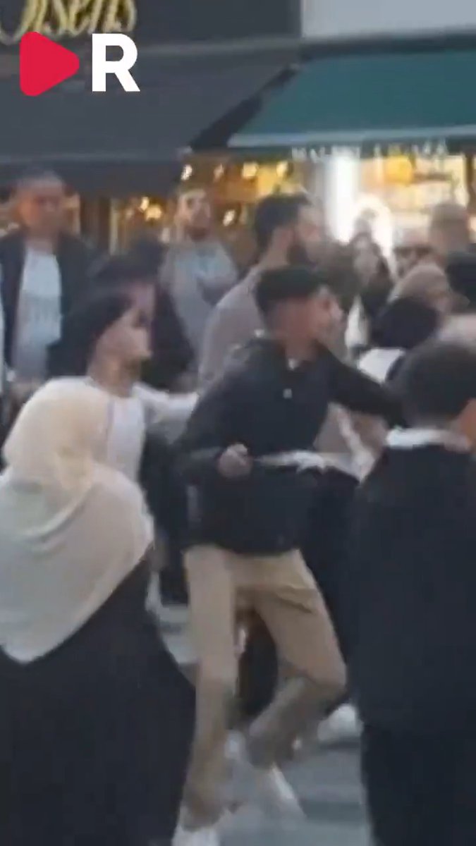Kaoset på Malmöfestivalen. Se dramatiska scenerna när polisen ingriper.