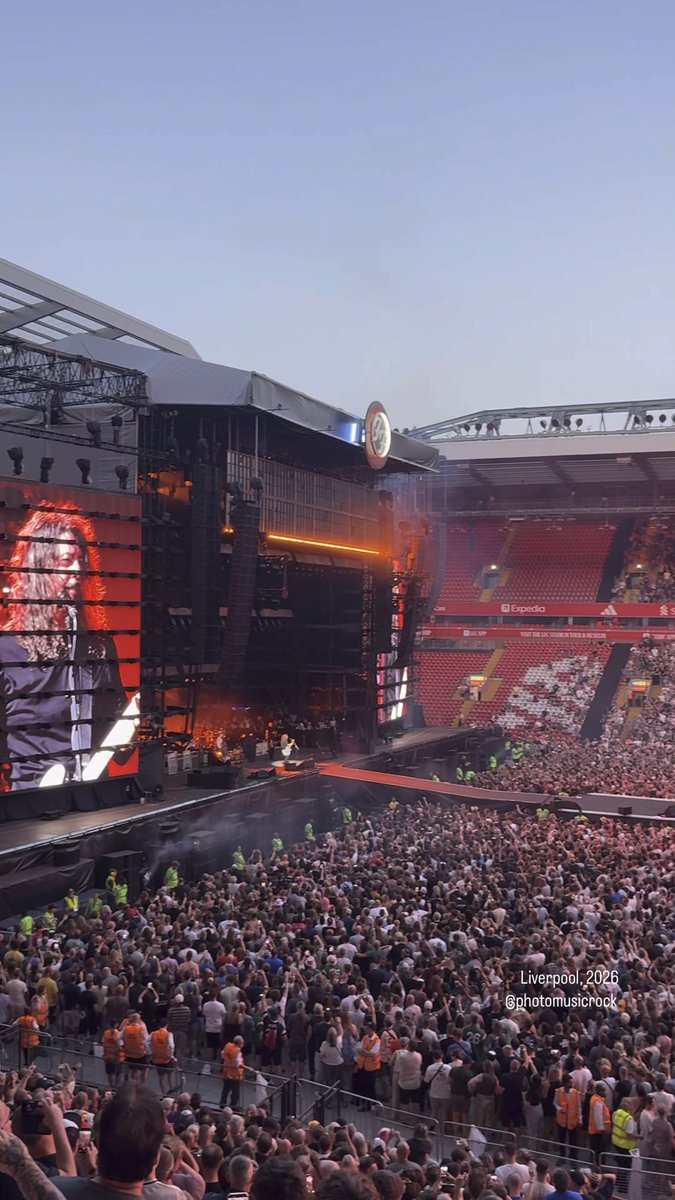 Foo fighters are in their peak again! Incredible for a band that's been touring for over 30 years.
