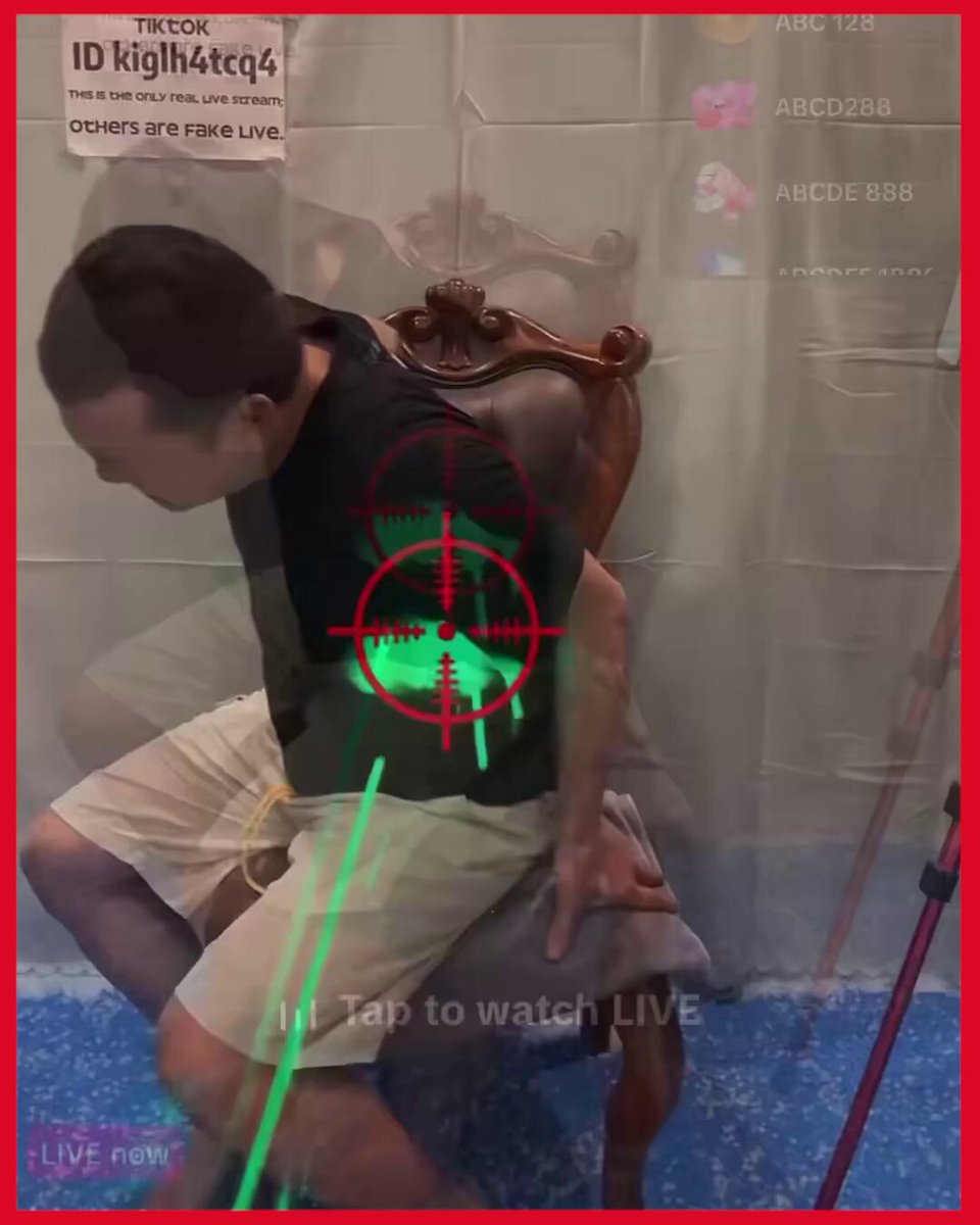 الهوس وصل إلى نقطة اللا عودة! شخص على تيك توك ابتكر نظامًا يحوّل هدايا المشاهدين إلى إطلاقات فعلية لحبات الجِل المتحركة عليه في الوقت نفسه؛ فكلما أرسل المشاهد هدية، تحولت إلى عدد محدد من الإطلاقات التي تصيبه مباشرة. أرخص خيار يمنح المشاهد إطلاقة واحدة فقط، بينما أغلى خيار يصل إلى 3,888 إطلاقة! يعني بدل أن يكتفي المشاهد بإرسال هدية لصانع المحتوى... أصبح بإمكانه الدفع مقابل إطلاق آلاف حبات الجِل عليه مباشرة!
