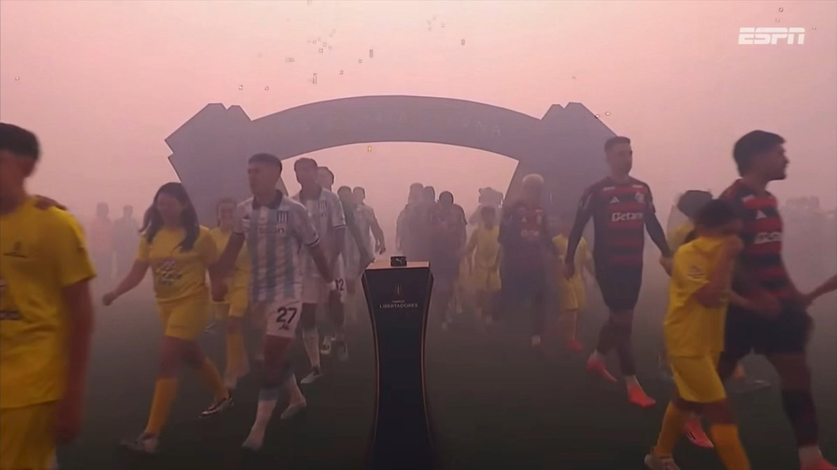 Racing x Flamengo: o maior recebimento de todos os tempos. Me pega muito a tranquilidade e confiança dos jogadores do Mengão!