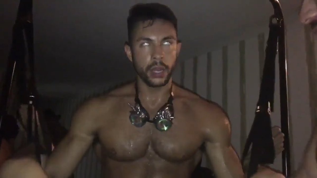 Chudai 😈 Why have just one when you can have lot of it 🤤🍆🍆🍆 OMG SO MUCH MEAT 🥩🥩🥩 #gaysex #orgy #pounding #hardcore #gangbang #moaning #daddy #loads (🍆 SethSantoroXXX)
