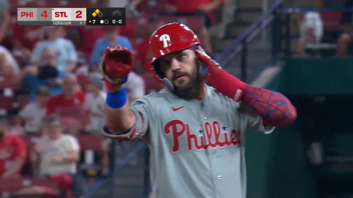 DJ Schwarbs drives in Stubbs!