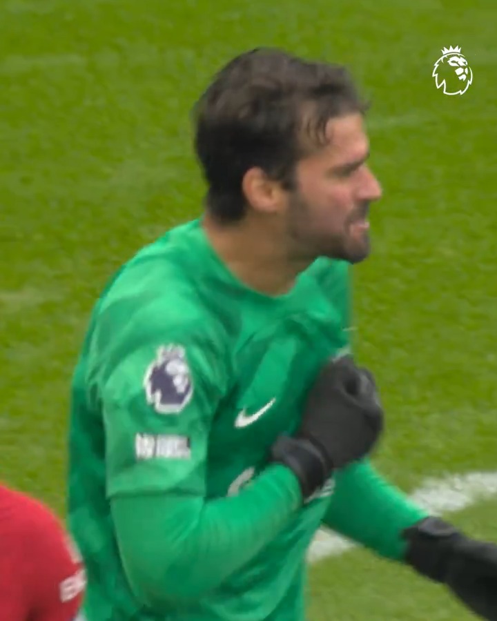 This Alisson save doesn’t get nearly the flowers it deserves. 🧤🥶