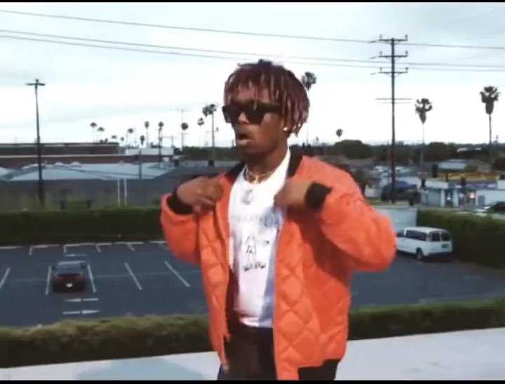 when Chris Brown STOLE this flow from Lil Uzi Vert and got a hit song out of it 👀😭