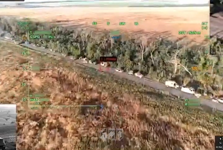 🇺🇦Ukrayna Ordusu, cephe hattının 20 km derinliğinde Rus konvoyunu vurdu. Benim için dikkat çekici olan konvoyun niteliğidir.