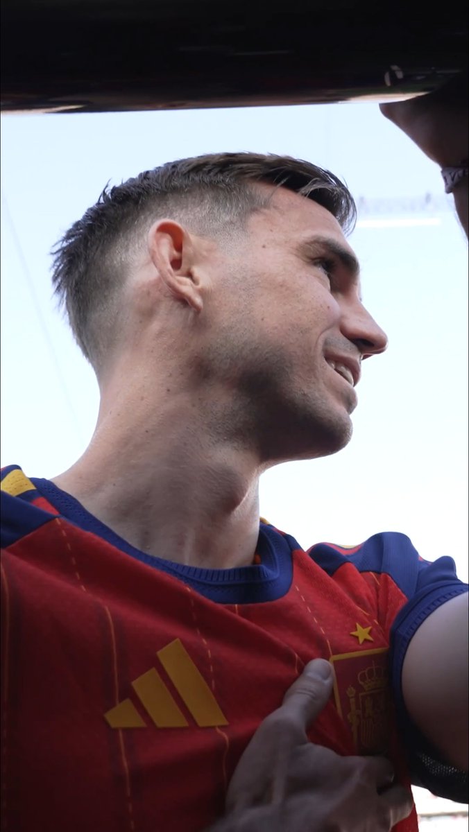 Se acaba el tiempo. Los nervios están a flor de piel. Los jugadores, atacados en el banco. Fabián, al borde del infarto. Tres minutos, dos minutos, un solo minuto para ser... CAMPEONES DEL MUNDO. Si hoy tienes que ver un solo vídeo, que sea este. #VamosEspaña | #ReyesDelMundo