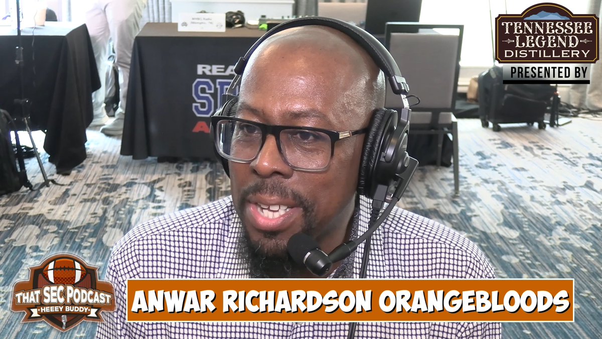 Had to ask Anwar Richardson about Mike Elko's trophy case comment: "I've never seen a coach dunk on himself." "I loved the answer. A&amp;M's not really accomplished much." "Even when they had Johnny (Manziel), they finished 3rd in the SEC." Full chat:
