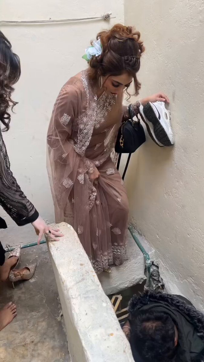 ये लोग कहां जा रहे हैं😀?