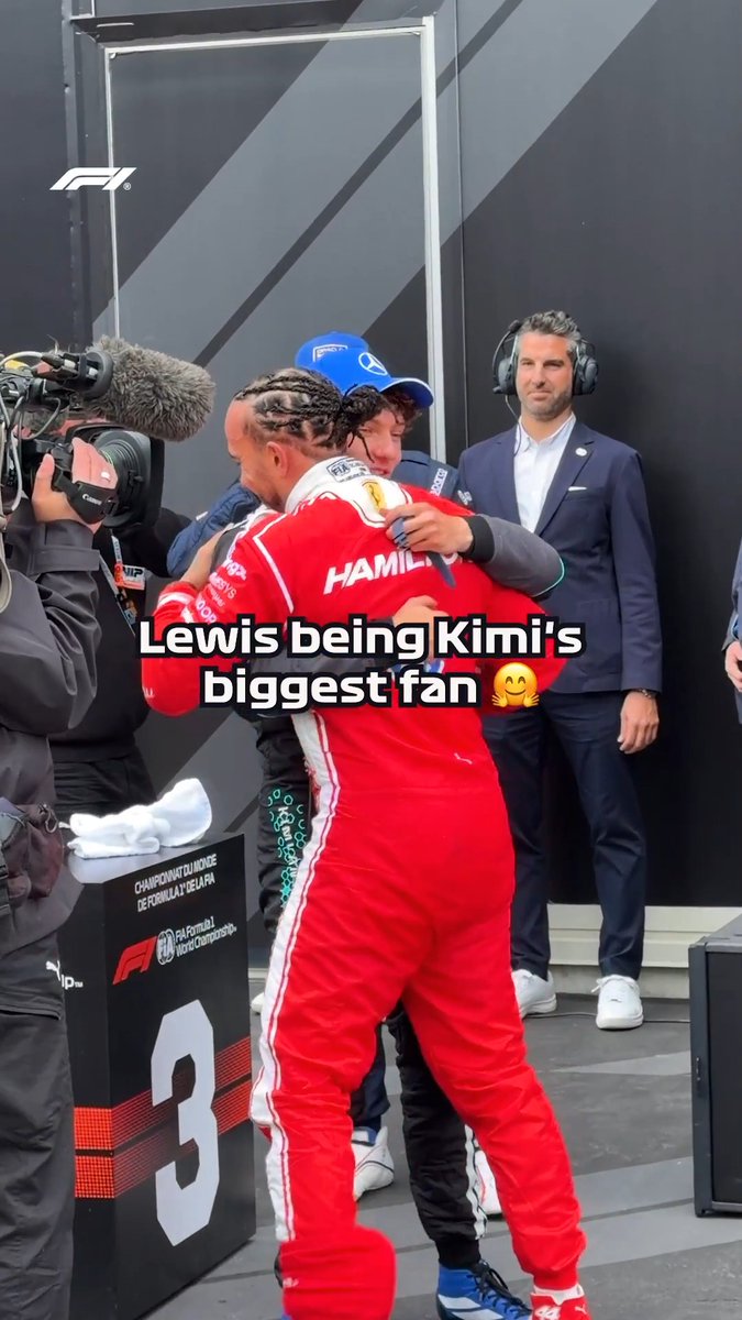 Nobody's supporting Kimi Antonelli more than the man he replaced at Mercedes, Lewis Hamilton 🤝 #F1