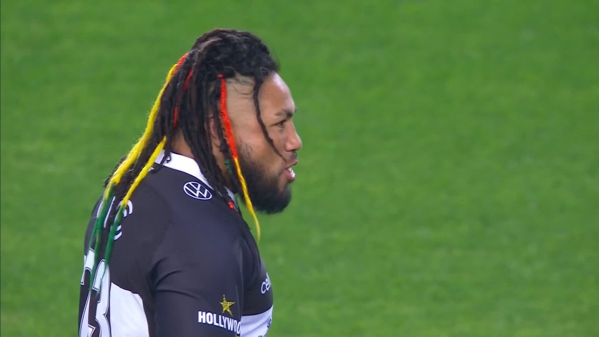 Ma'a Nonu responds to the All Blacks haka with one of his own 🤝