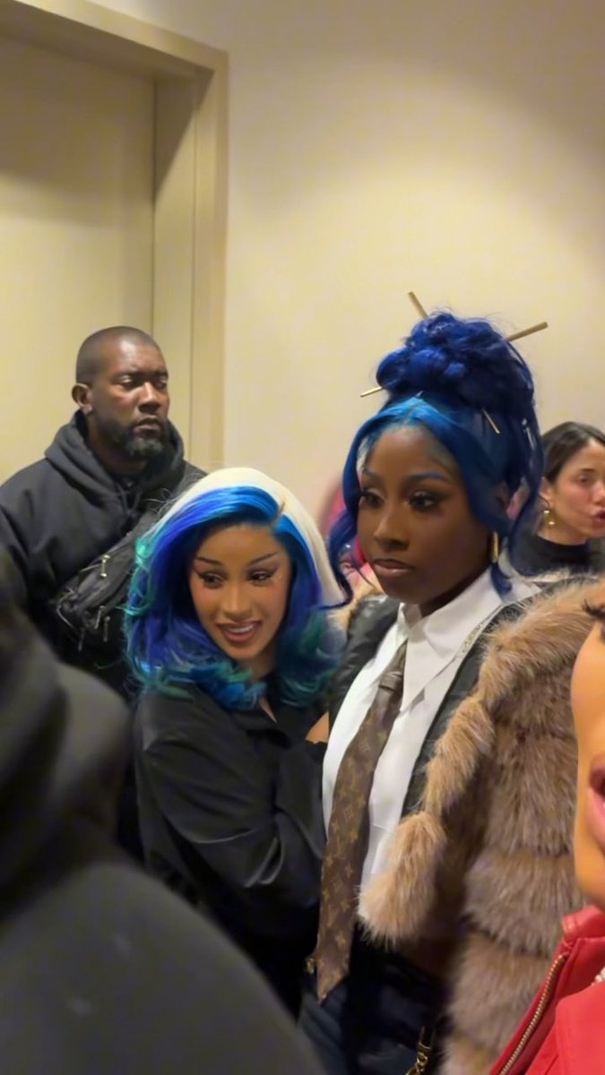.ConnieDiiamond linked with Cardi B! Bardi Gang are yall familiar with Connie from the Bronx?