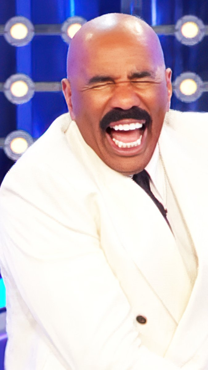 Whoa, Steve Harvey launches his card at deadly answer!! 😳😳😳 4 occasions when people take a lot of photos.