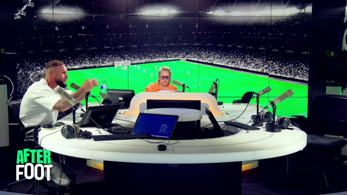 🗣️ Maxime Chanot sur Openda, recruté à Lyon : "Il est très compatible avec le style de jeu de Fonseca, un coup de chapeau à la cellule de recrutement." #RMCLive