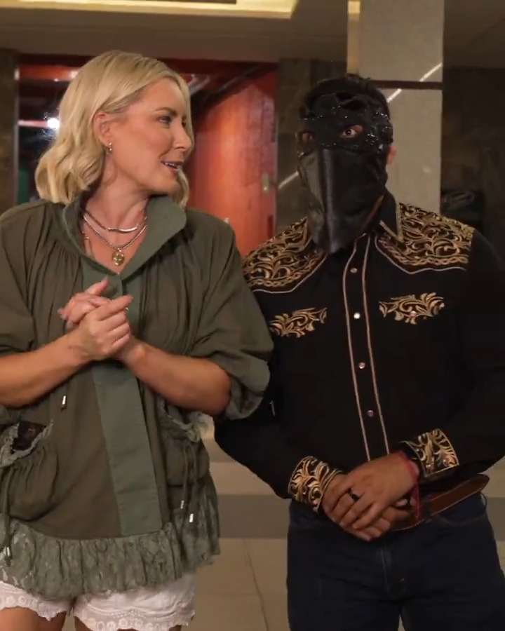 ROH World Champion &amp; new AEW World Trios Champion @BandidoWrestler walks the hallowed halls of the "Cathedral of Lucha Libre" with Renee Paquette on #AEWCloseUp! Watch AEW Close Up on AEW YouTube PREMIERING NOW! ▶️
