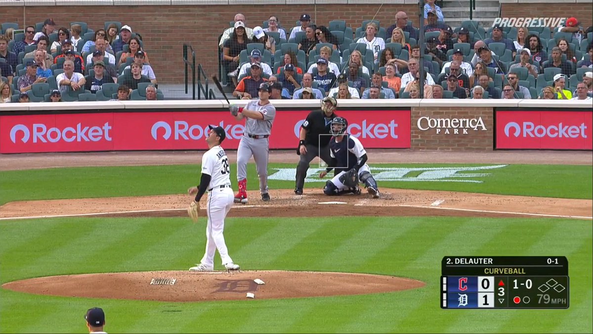 Chase DeLauter ties the game with a blast 💥