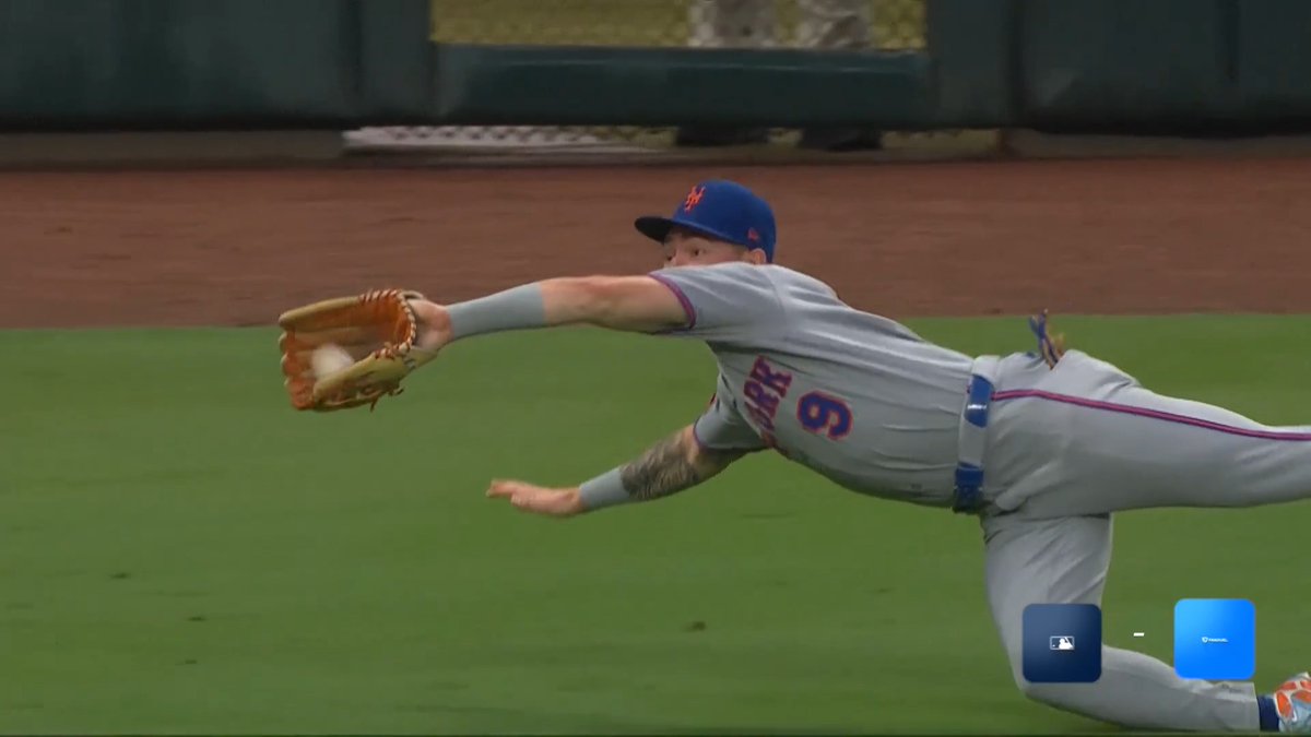 A.J. Ewing with a superb diving snag 👏