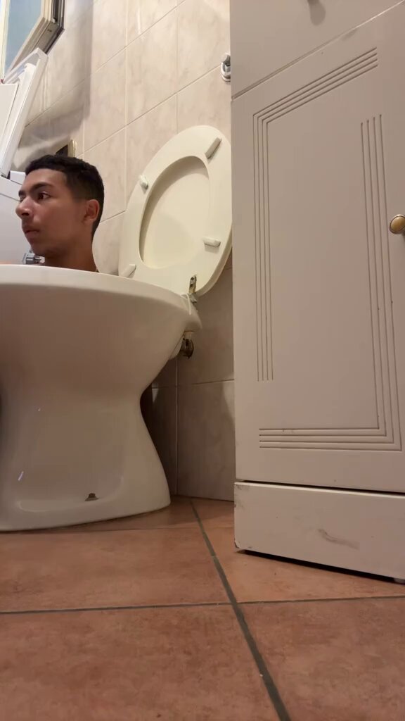 Skibidi Toilet: Live Action #SKIBIDITOILET #skibidi_toilet #DaFuqBoom