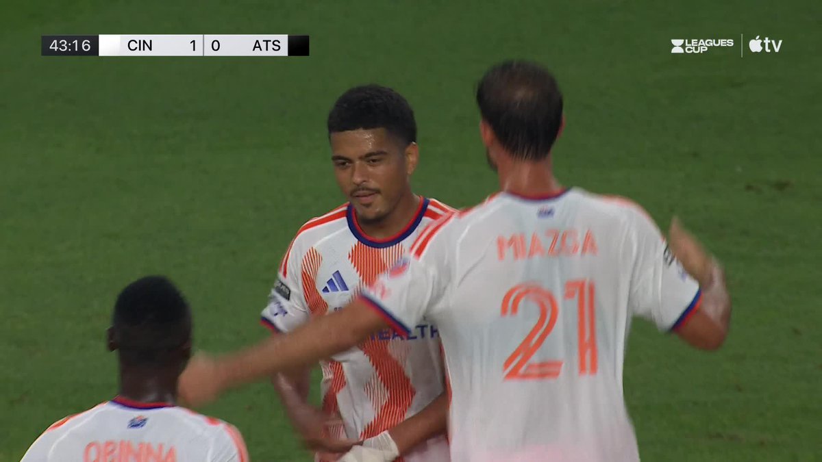 Evander with a long-distance BANGER to open FC Cincinnati's scoring against Atlas! ☄️ 📺 Apple TV: