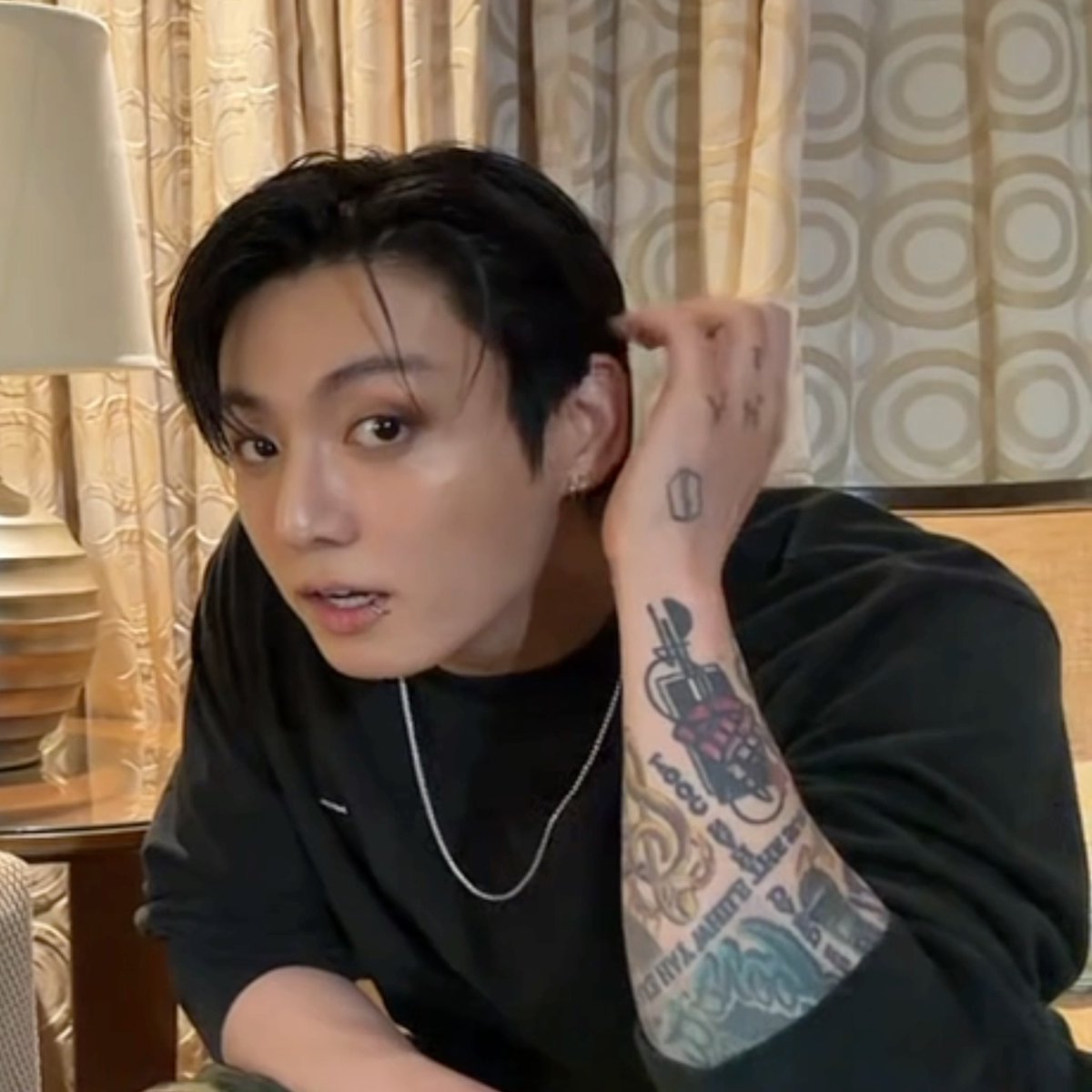 just a pretty boy checking himself out