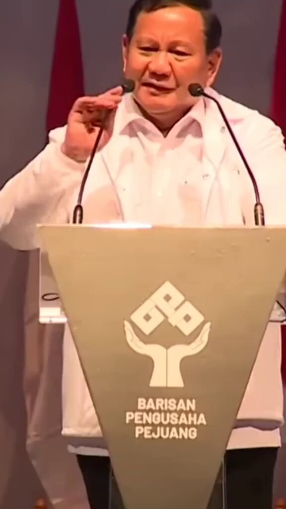 Dulu TIDAK BERKUASA Mau NGUTANG saja SUSAH, Bahkan Pernah Minta Tolong RINI SUWANDI MENTERI BUMN untuk Bantu agar mendapat Pinjaman dari BANK HIMBARA pun TIDAK DIPEROLEHNYA Sekarang GUE GILAS LU SEMUA, dah LUNAS kan...