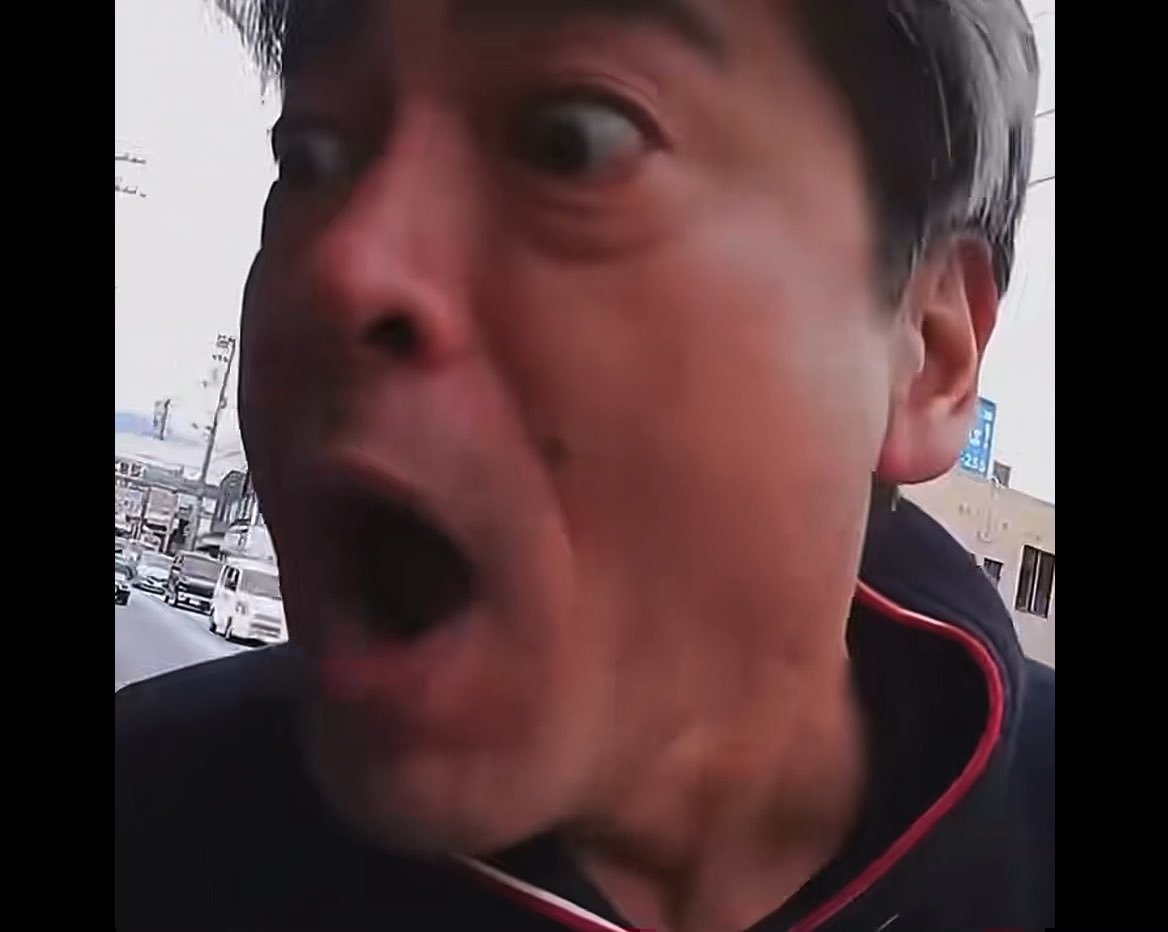 チャリカスさん 逆走して逆ギレ! 怒りすぎて目ん玉飛び出る!!