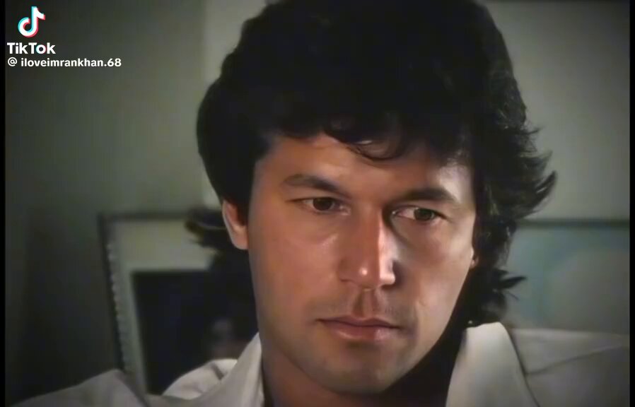 عمران خان کی لائف پر بنی یہ 2 منٹ کی ویڈیو انصافیو دیکھیں کہ کیسی بادشاہت کی زندگی چھوڑ کر آج ہمارے لیے جیل کاٹ رہا ہے اس ویڈیو کو زیادہ سے زیادہ شئیر کرنا ہے ❤️