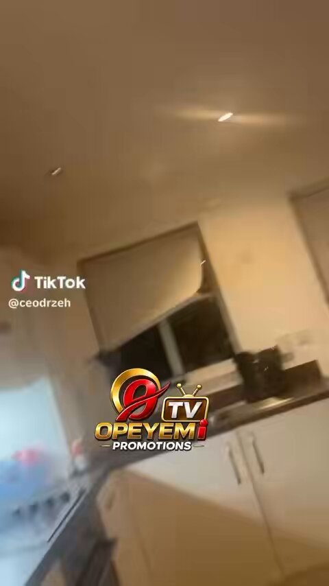 Full video of portable’s fight in the UK last night… What’s wrong with this boy? shey they won’t arr£st him like this? This is really serious o😭💔