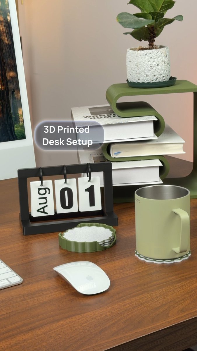 New semester. Better desk. 🌿 Set up your space with 3D printing. What's your setup style?