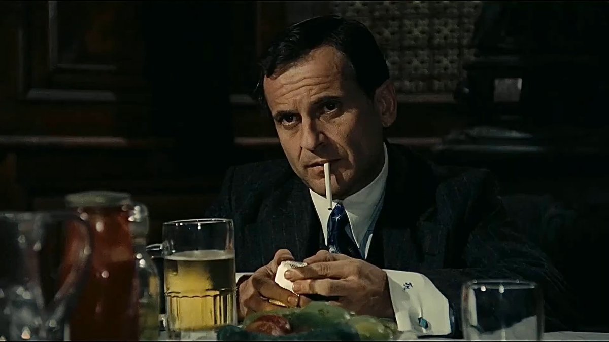 Joe Pesci originally auditioned for Max, but Sergio Leone convinced him that he wouldn't be quite right for the role. As a favor to Pesci's friend Robert De Niro, Leone told Pesci that he could pick whichever of the available roles he wanted as his own instead. He chose the part of Frankie, which was considerably larger in the original script than it is in the finished movie