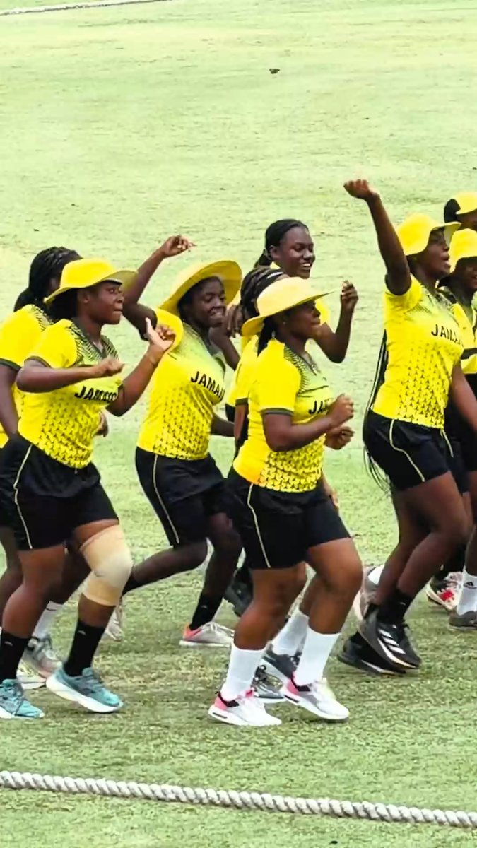 Jamaica🇯🇲 U19 Women bring the vibes to their warm-up during the WI Rising Stars U19 Women's Tournament!🏏💃🏾 📍 Antigua🇦🇬 , Aug 8–15 📺 Live on Windies Cricket YouTube #WIRisingStarsU19