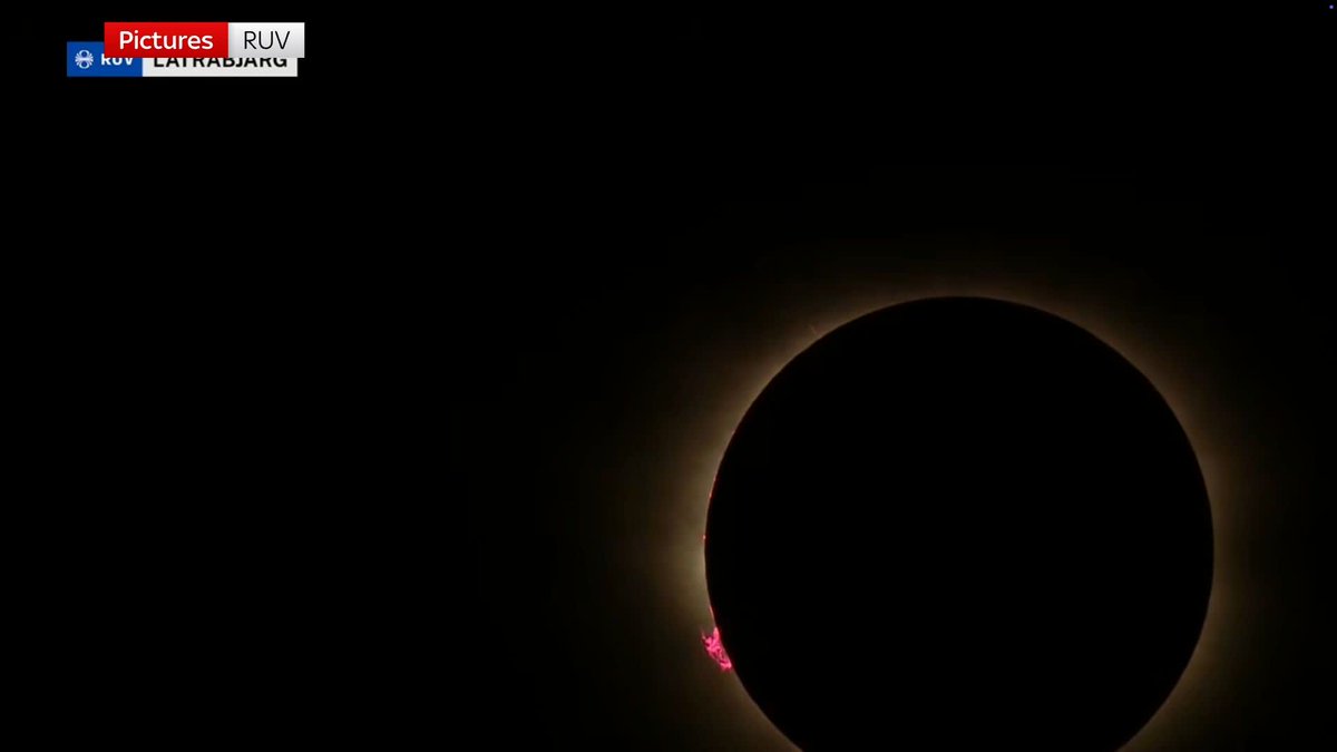 BREAKING: Watch moment a total solar eclipse is reached over Iceland 🌑 Follow our live blog for more: 📺 Sky 501, Virgin 602, Freeview 233 and YouTube