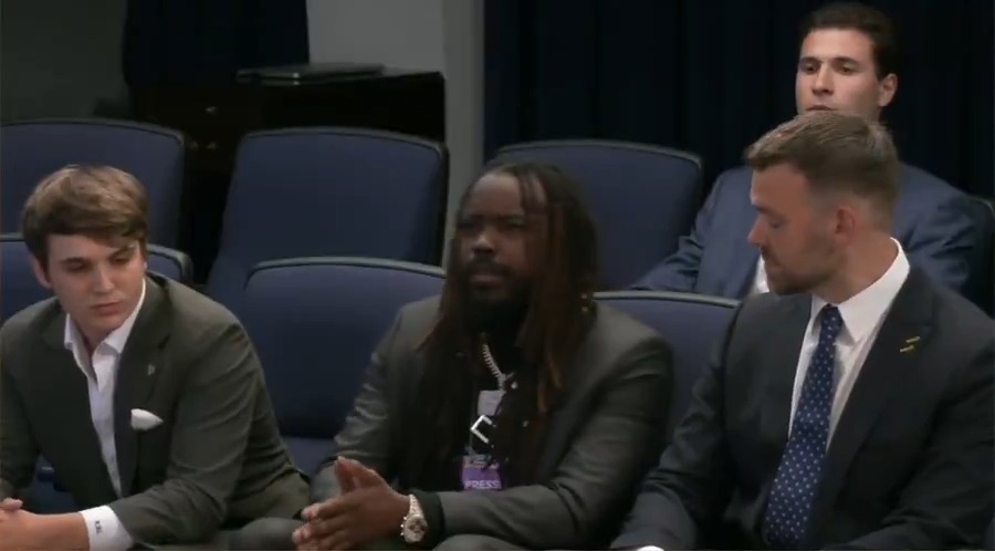 Q: Will we see Barack Hussein Obama and Hillary Clinton be investigated? Leavitt: It's so refreshing to hear this question. Mainstream media wouldn't ask this