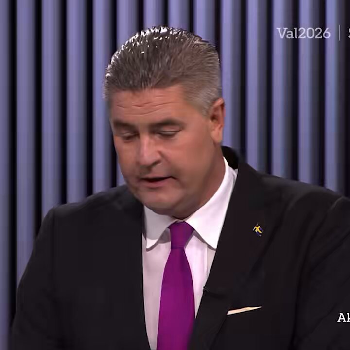 Oscar Sjöstedt (SD) sätter Mikael Damberg (S) på plats i frågan om karensen 🗣️🔥 #Svpol Sverigedemokraterna