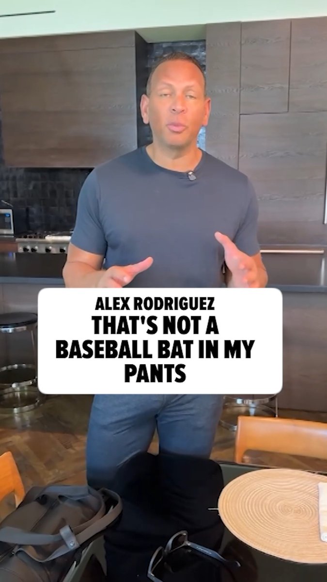 👀 Alex Rodriguez's bulge sparks stir on social media.