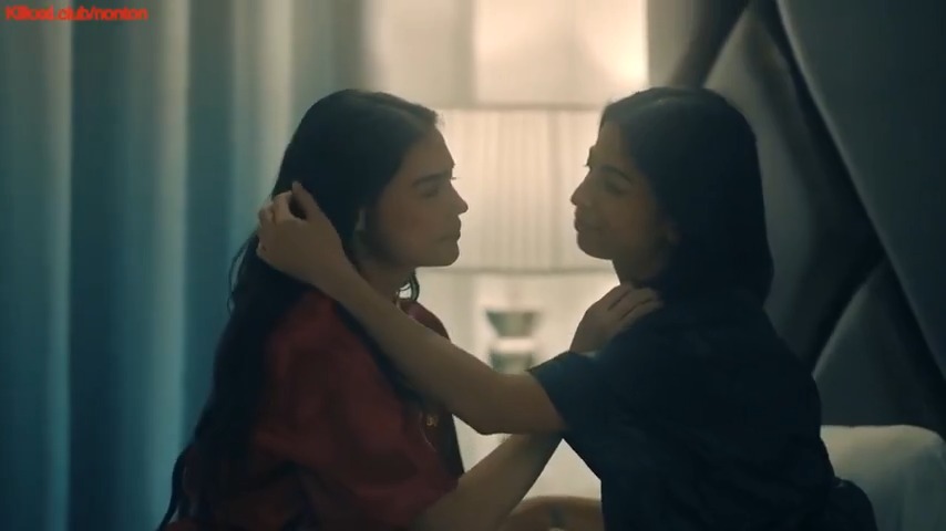 I Fell Its Fine (2026) #Plus #SemiFilm #FilmSemi Kisah perempuan bernama Anne, pemilik resor Kesehatan bernama Aromagicare, Terbiasa hidup tertutup dan disiplin sampai kehadiran Chicks yang bebas dan unik mengubahnya menjadi penuh gairah kembali.