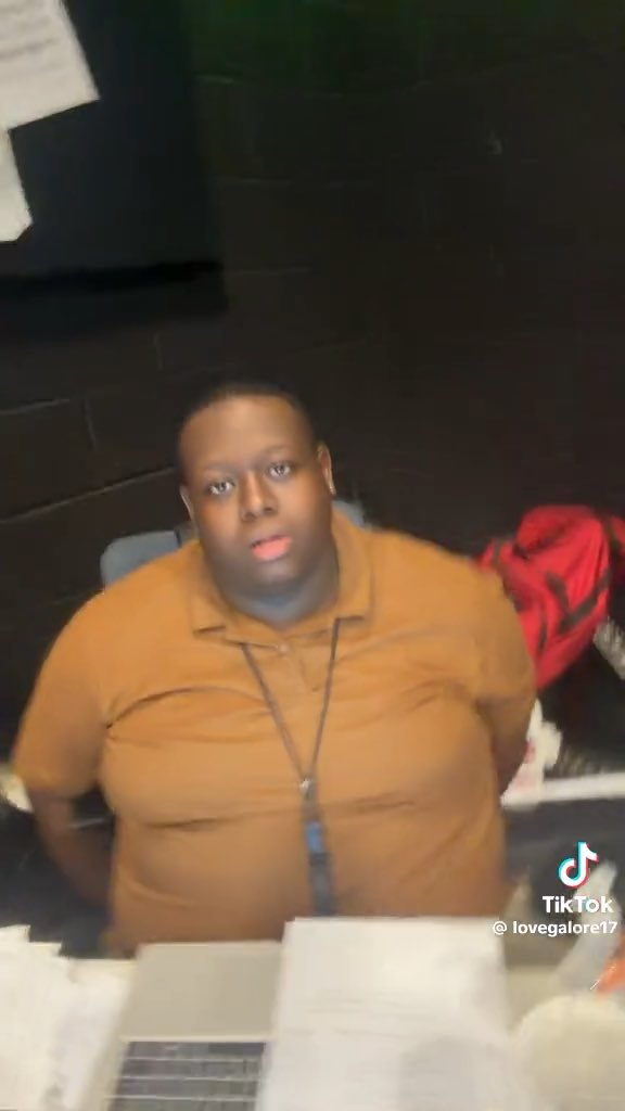 Waittttttt he do look like Drebaby😭😭😭