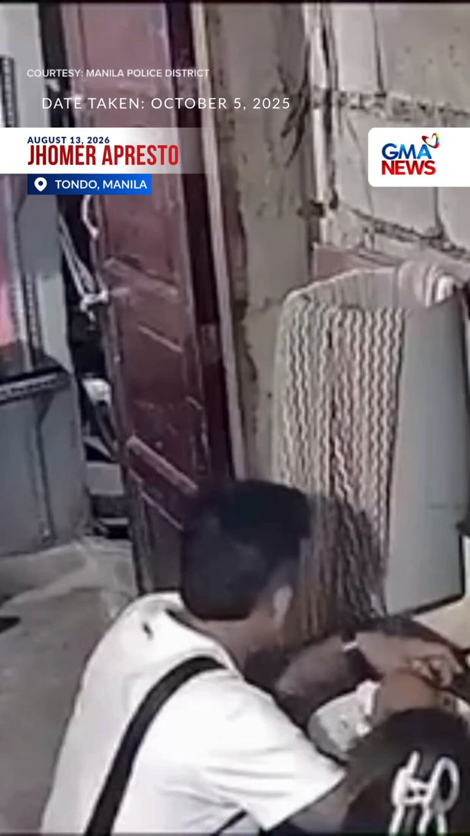 PANOORIN: Nahuli na sa bisa ng warrant of arrest ang isa pang sangkot sa pagpatay sa isang lalaking pinagbabaril ng dalawang lalaki habang kumakain sa kanilang bahay sa Aroma Compound sa Tondo, Maynila noong October 5, 2025. Ayon sa MPD-S.M.a.R.T, August 11, 2026 nang mamataan ang akusado sa Montalban, Rizal. Nahuli ng MPD ang isa sa tatlong suspek sa pamamaril noong nakaraang taon. | via Jhomer Apresto/GMA News