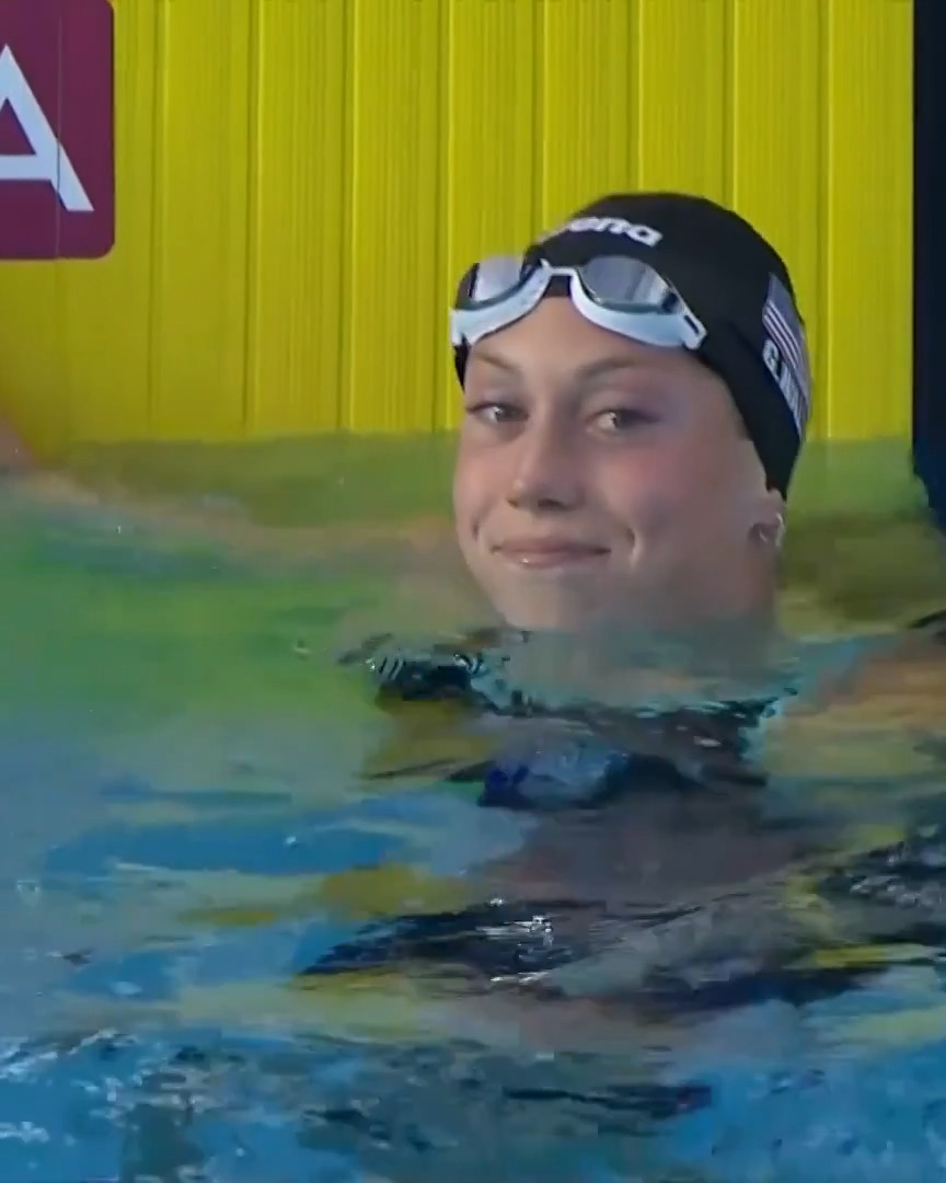 Gretchen Walsh wins the 50m butterfly at the Pan Pacific Championship with a new championship record! 👏