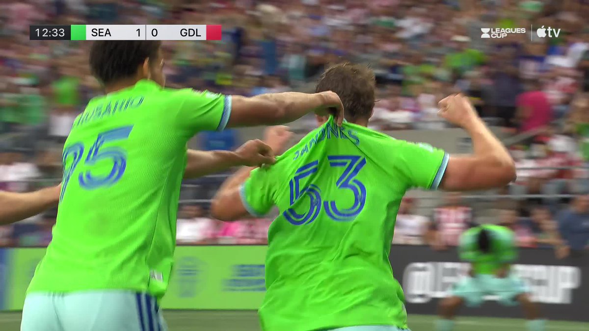 Gallatin Sandnes puts it away and Seattle Sounders FC take the lead against Chivas de Guadalajara! 📺 Apple TV: