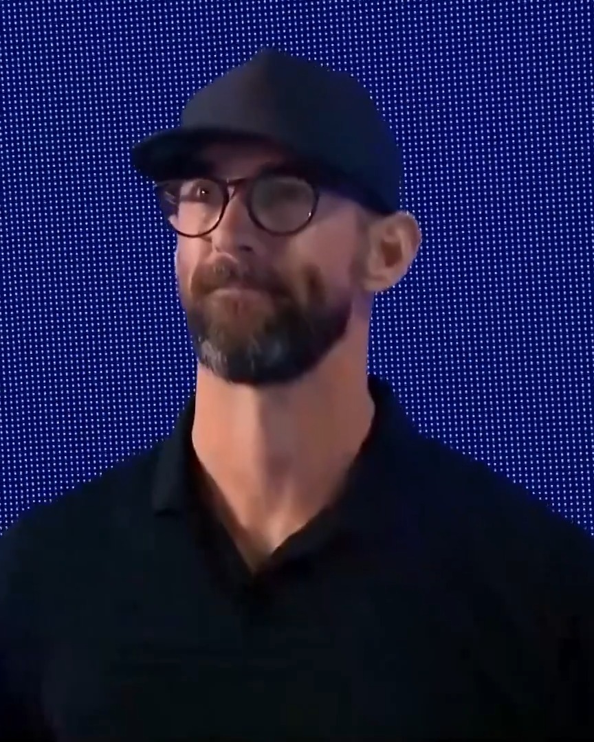 None other than the GOAT Michael Phelps at the Pan Pacific Championships to present the medals for the Men's 200m Butterfly!