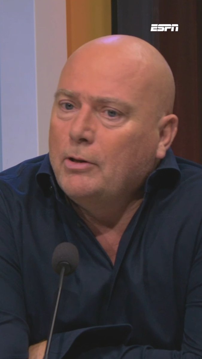De aanstelling van Xavi Hernández zorgt voor de nodige discussie 😯🗣️ 🇪🇸 "Een paar jaar geleden moest het een Duitser zijn, nu moet het een Spanjaard zijn.'' 🔗 #Tekengeld